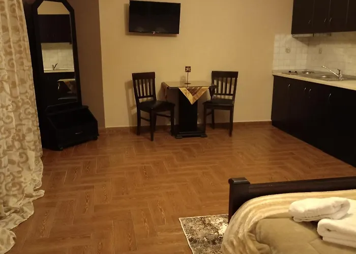 εδέμ Káto Loutrákion