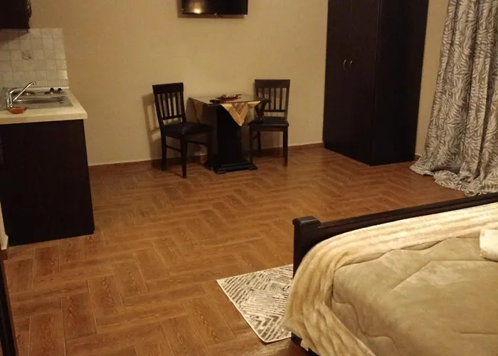 εδέμ Ξενοδοχείο με διαμερίσματα Káto Loutrákion