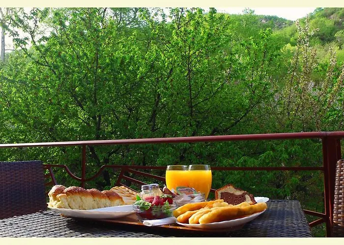 Ξενοδοχείο με διαμερίσματα εδέμ 3*